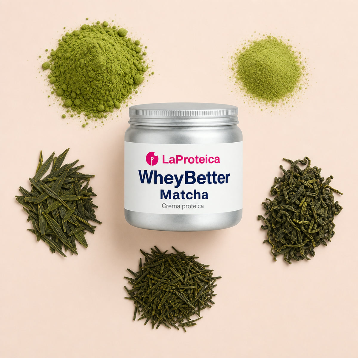 Tarro de WheyBetter Matcha rodeado de sus ingredientes